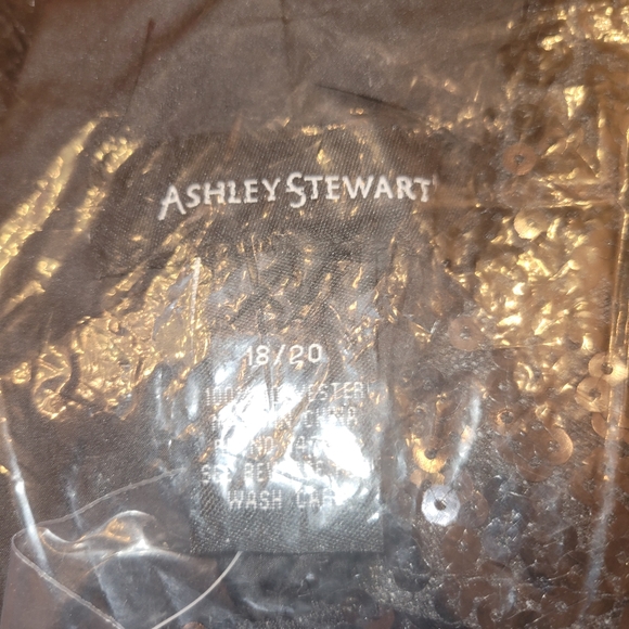 Blazer - Picture 2 of 5